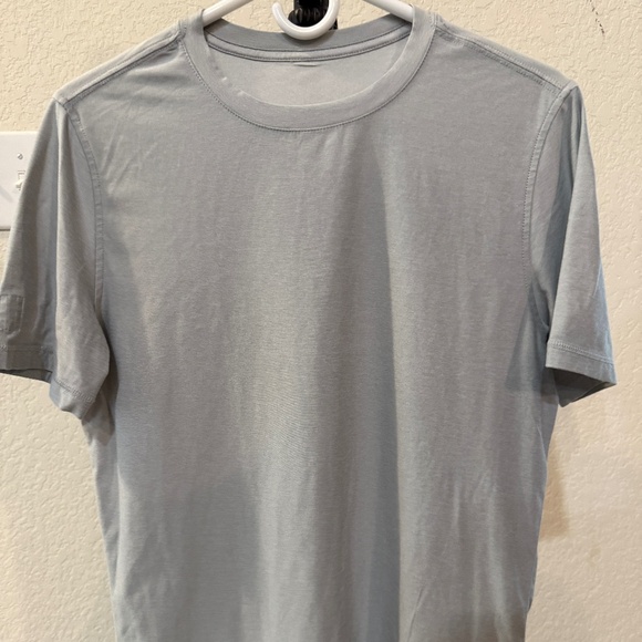 Vuori- Strato Tech Tee - Picture 1 of 5